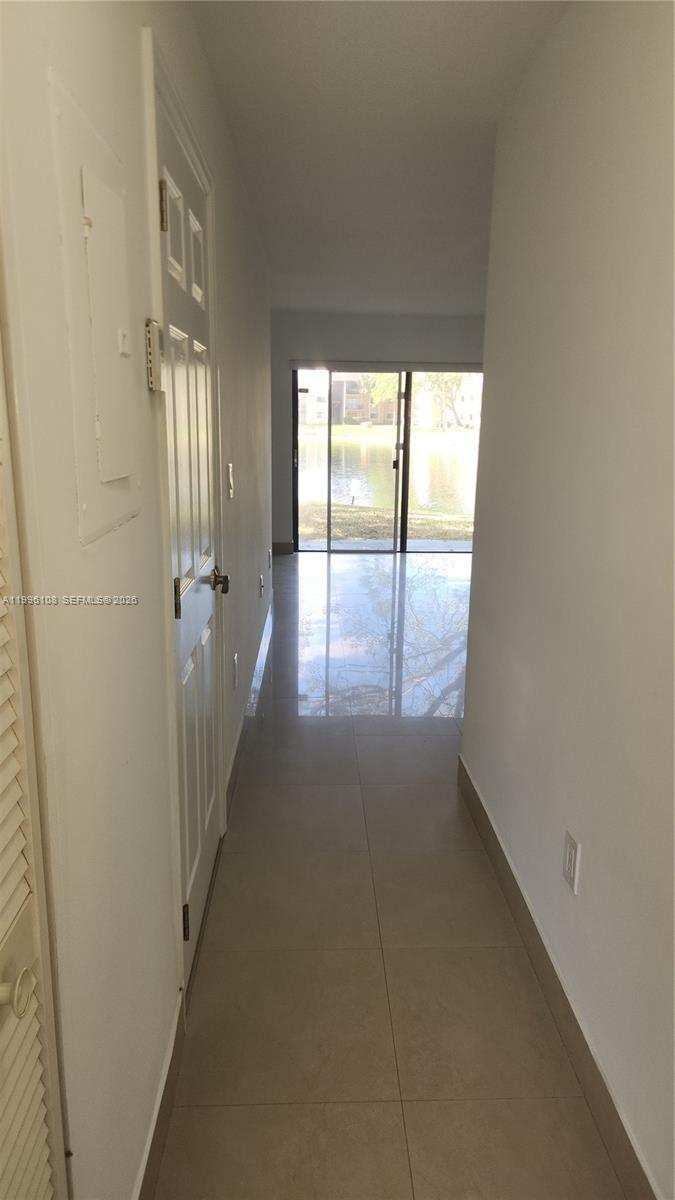 210 E Palm Cir E, Pembroke Pines FL 33025