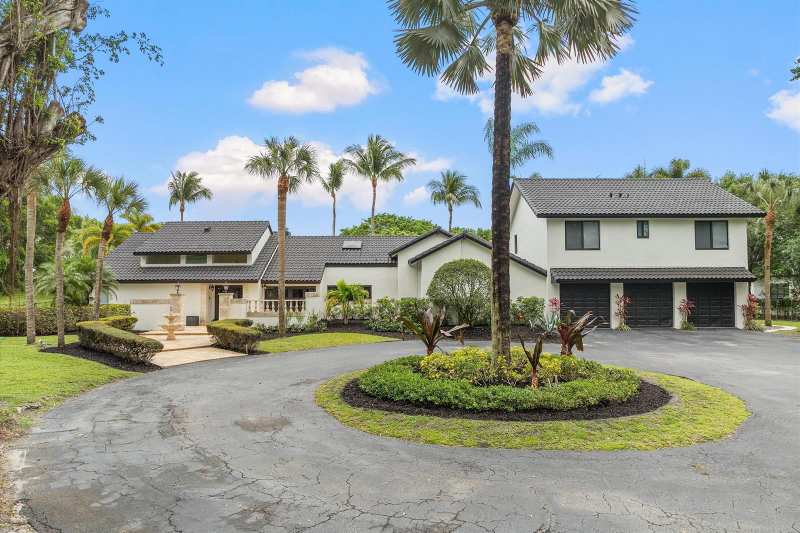 10076 El Caballo Court, Delray Beach FL 33446