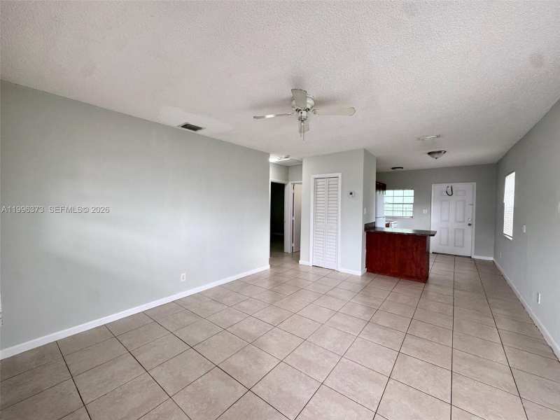 990 Phippen Waiters Rd # 2, Dania Beach FL 33004