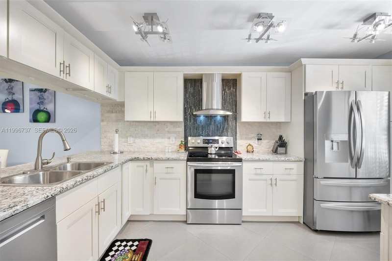 3503 Oaks Way # 308, Pompano Beach FL 33069