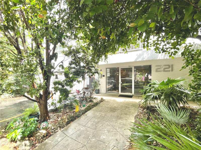 221 Meridian Ave # 507, Miami Beach FL 33139
