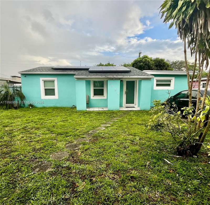 2530 NW 152nd St, Miami Gardens FL 33054