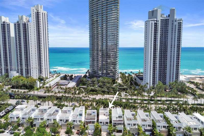 18985 Atlantic Blvd, Sunny Isles Beach FL 33160