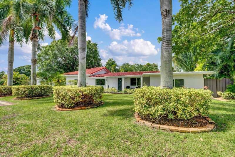 2633 NE 3rd Avenue, Wilton Manors FL 33334