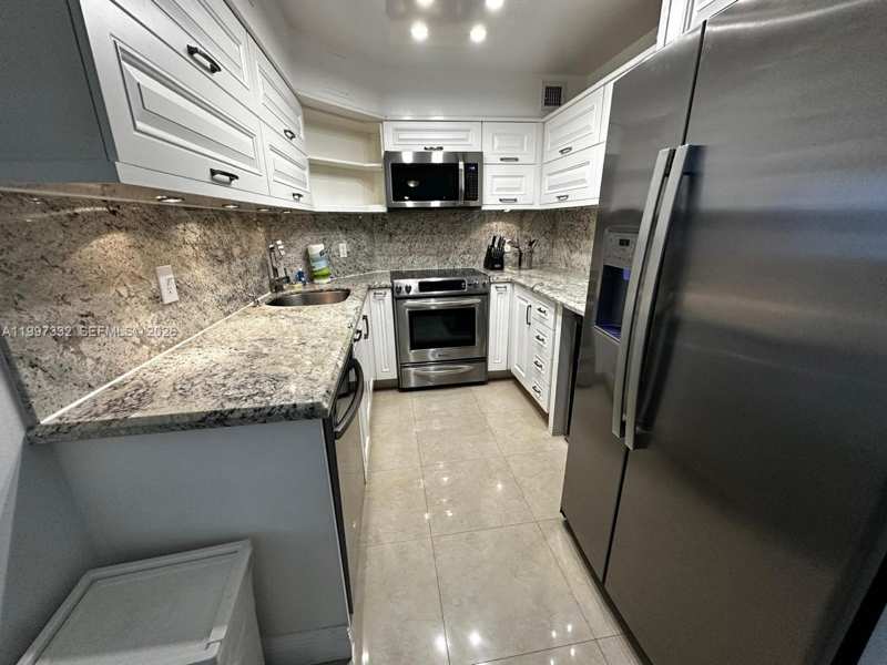 5225 Collins Ave # 614, Miami Beach FL 33140