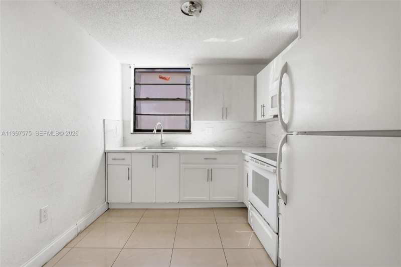 1798 NW 55th Ave # 202, Lauderhill FL 33313