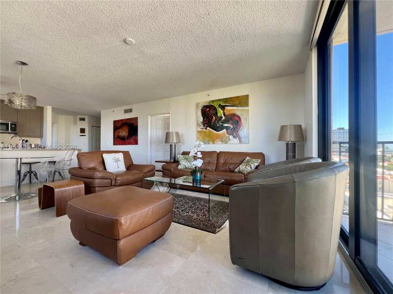 651 Okeechobee Blvd # 811, West Palm Beach FL 33401