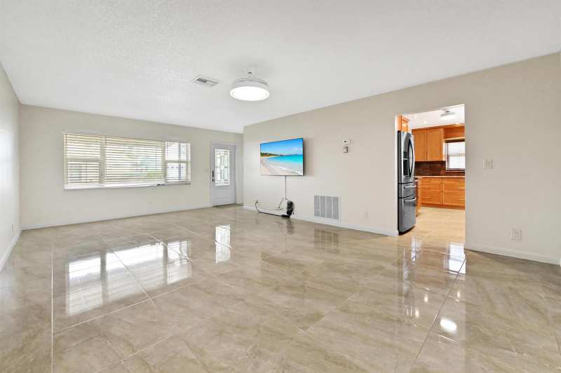 2012 SW 17th Avenue, Boynton Beach FL 33426
