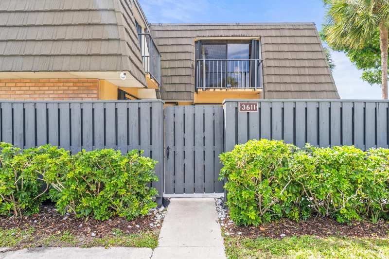 3611 36th Way, West Palm Beach FL 33407