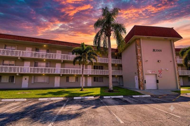 3300 Springdale Boulevard # 208, Palm Springs FL 33461