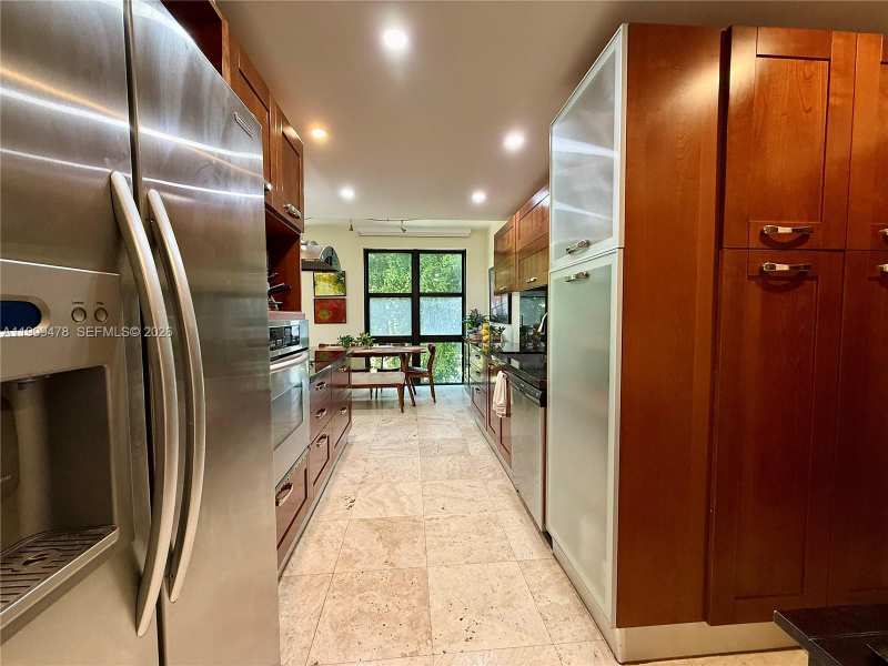 1121 Crandon Blvd # E107, Key Biscayne FL 33149