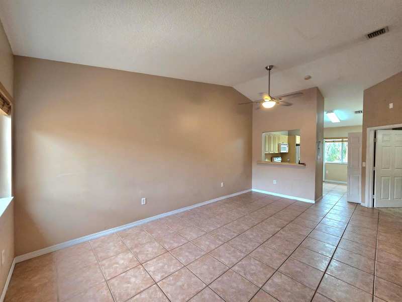 7900 NW 6th Street # 205, Pembroke Pines FL 33024