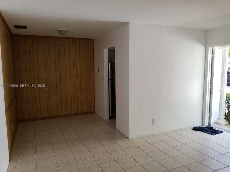 701 NW 1st St # 19, Hallandale Beach FL 33009