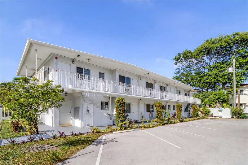 8129 Abbott Ave # 10, Miami Beach FL 33141