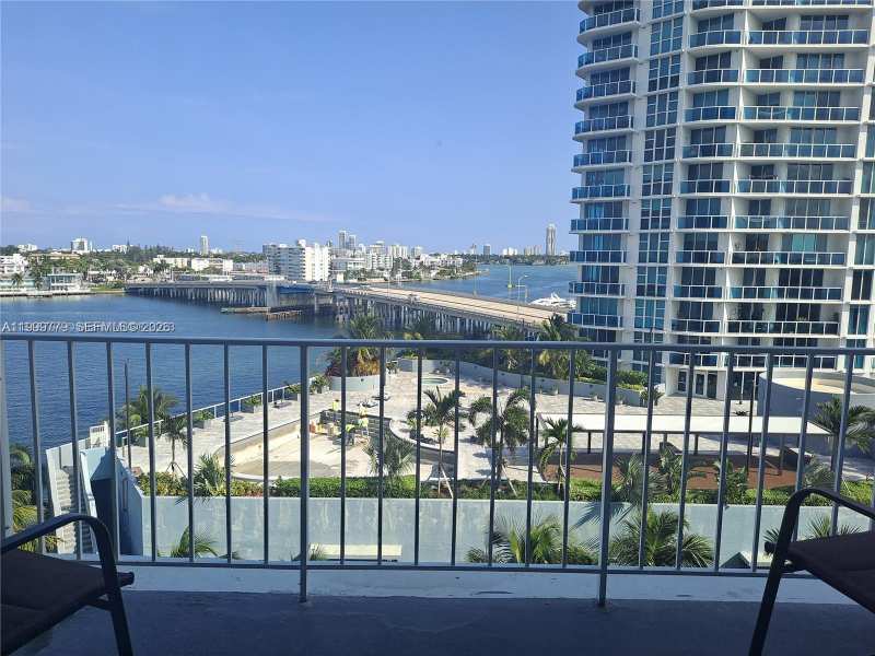 1865 79th St Cswy # 8E, North Bay Village FL 33141