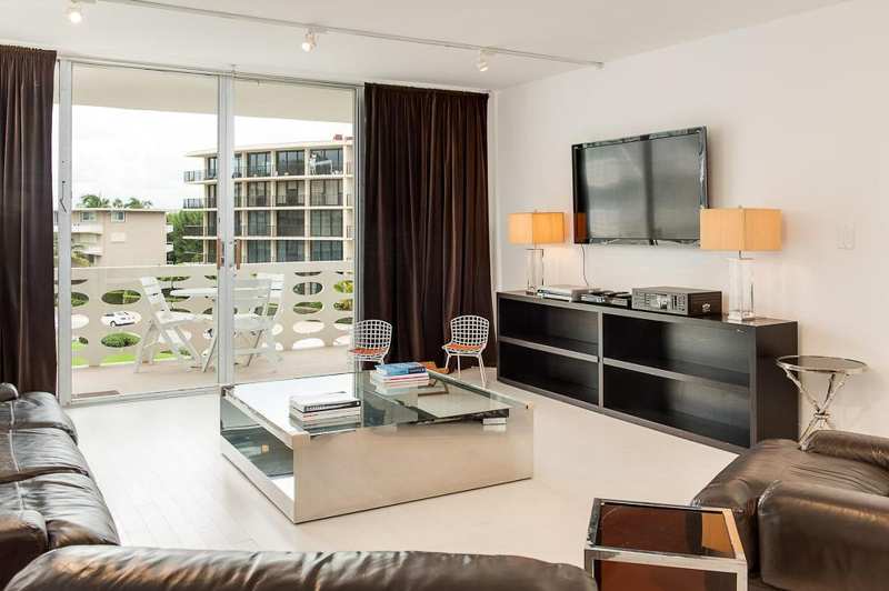 100 Sunrise Avenue # 404, Palm Beach FL 33480