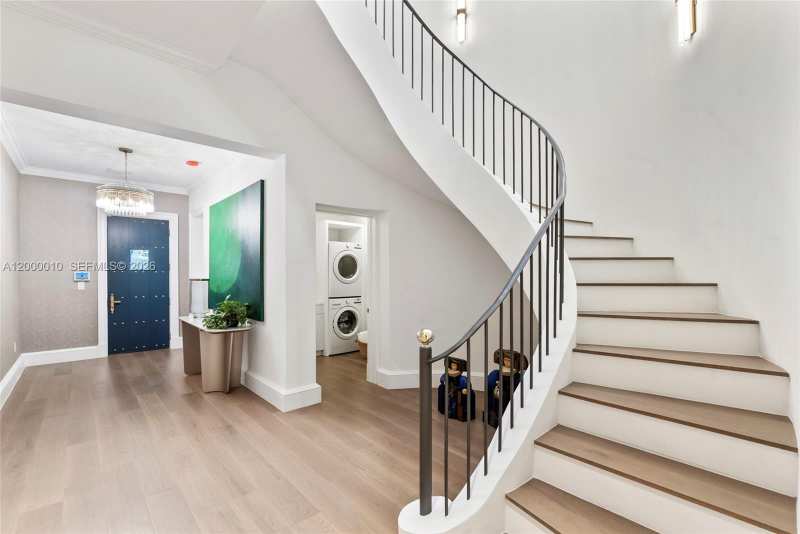 2617 Anderson Rd, Coral Gables FL 33134