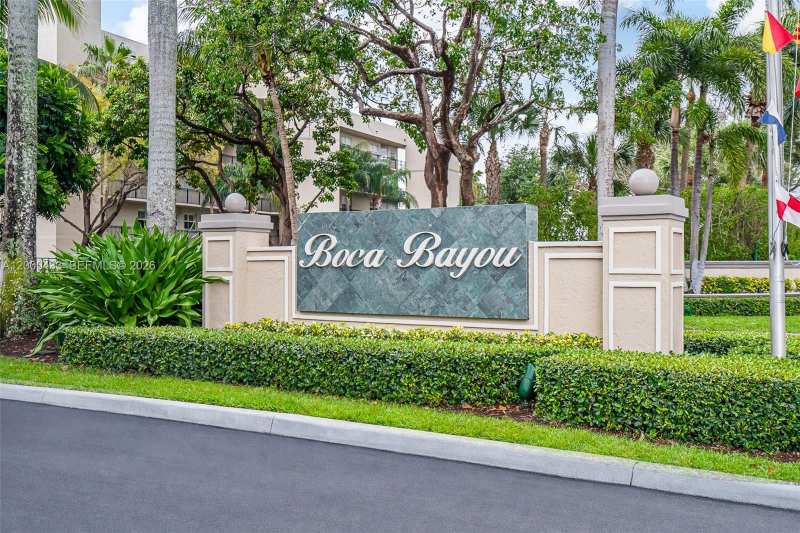 16 Royal Palm Way # 205, Boca Raton FL 33432