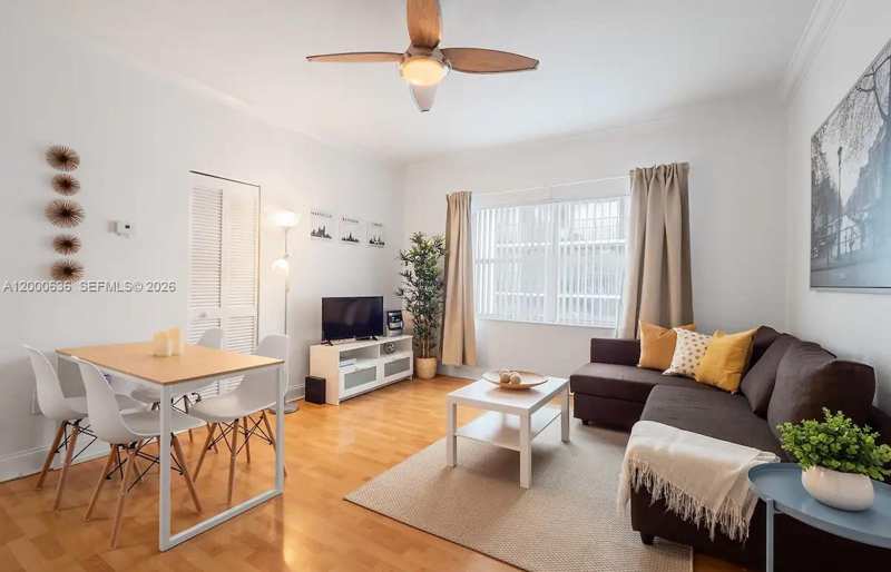 2615 Collins Ave # 37, Miami Beach FL 33140