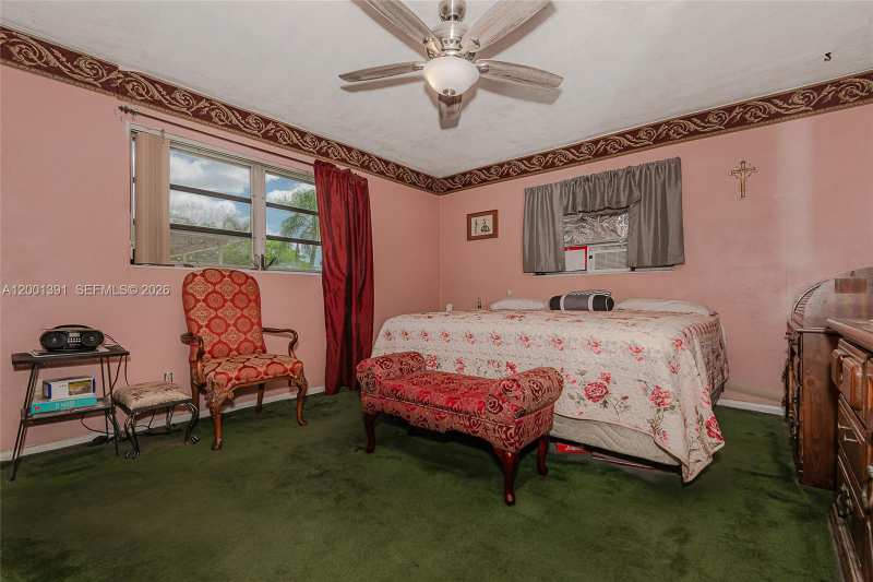 401 NW 93rd Ave, Pembroke Pines FL 33024