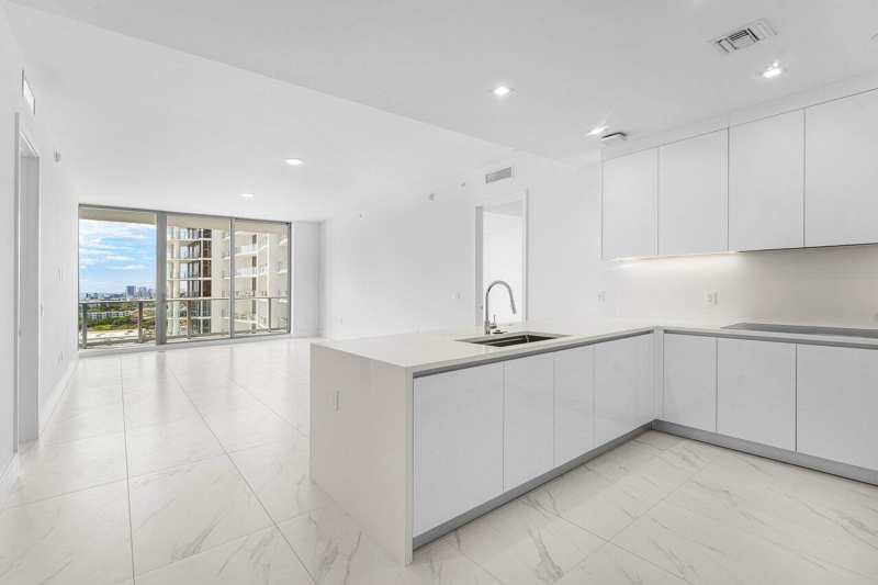 220 Lake Shore Drive # 1415, Lake Park FL 33403