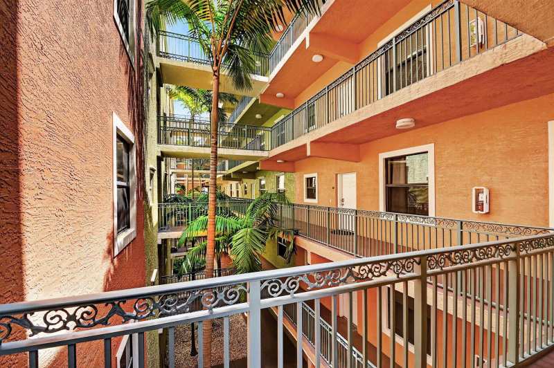 1610 Presidential Way # 309, West Palm Beach FL 33401