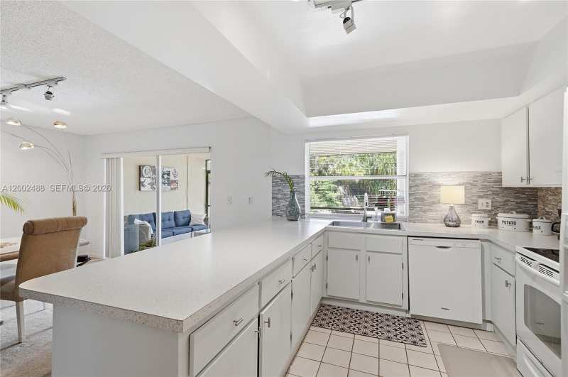 4309 Coral Springs Dr # 2G, Coral Springs FL 33065