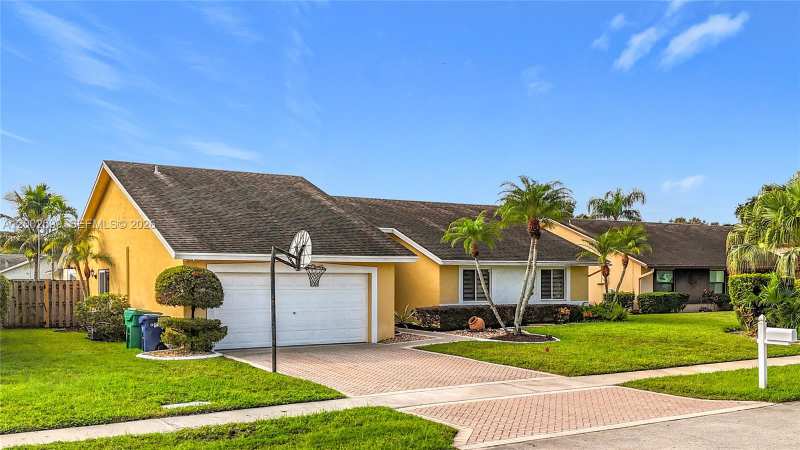 8060 NW 51st Ct # 8060, Lauderhill FL 33351