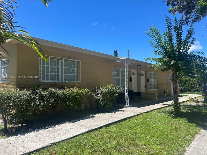 412 SW 10th St # 2, Hallandale Beach FL 33009