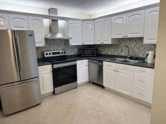 9256 Sabal Ridge Circle # D, Boca Raton FL 33428