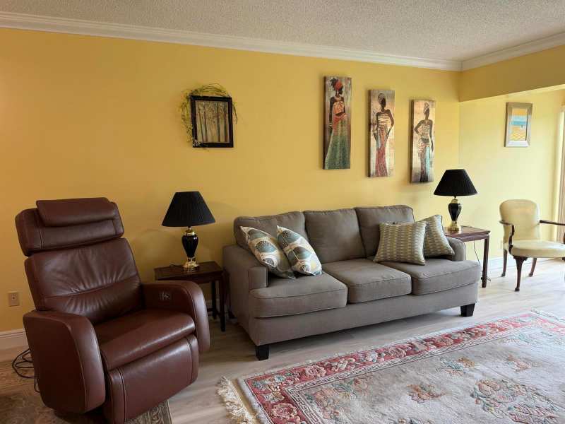 1121 Cactus Terrace # 202, Delray Beach FL 33445