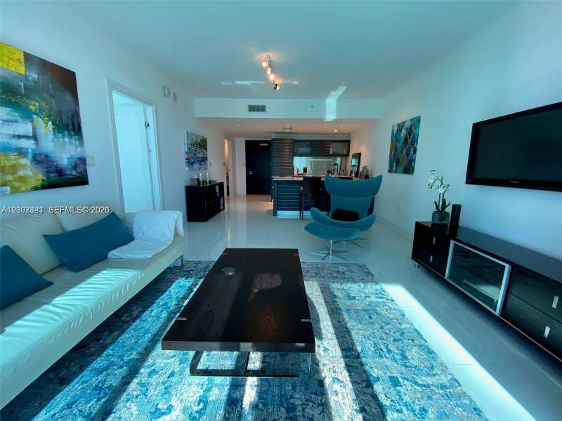 200 Biscayne Boulevard Way # 4011, Miami FL 33131