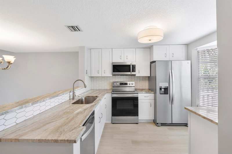 185 SW 3rd Street, Pompano Beach FL 33060