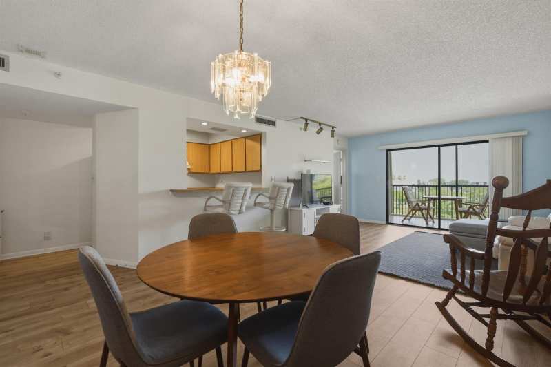 2205 S Cypress Bend Drive # 604, Pompano Beach FL 33069