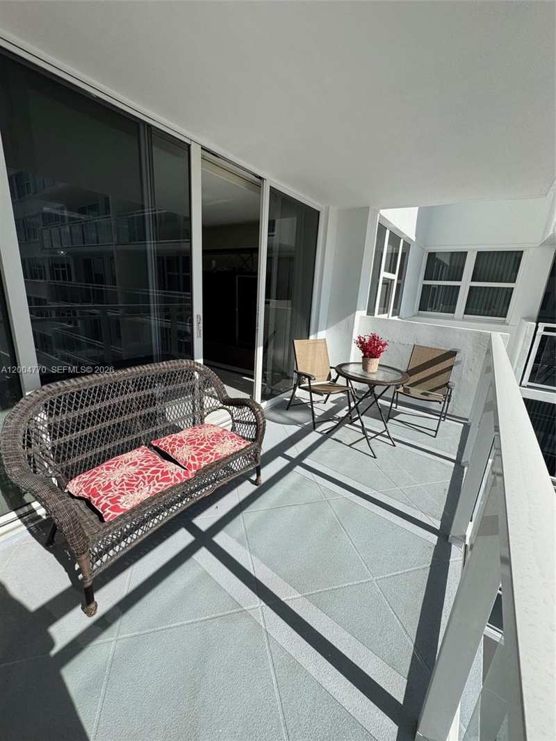 2030 S Ocean Dr # 403, Hallandale Beach FL 33009