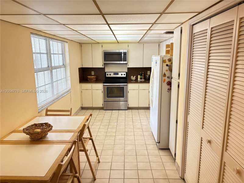 4280 Oaks Ter # 203, Pompano Beach FL 33069