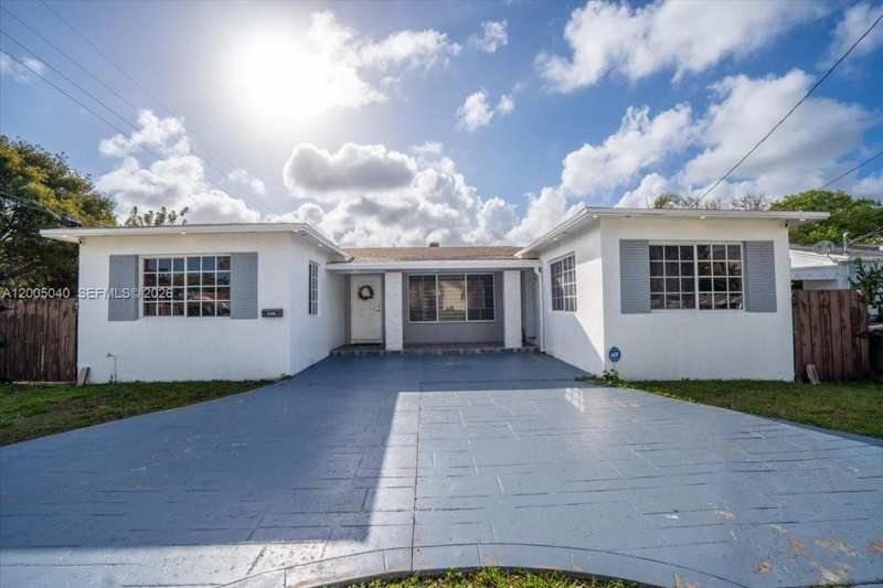 740 SW 7th Ave, Hallandale Beach FL 33009