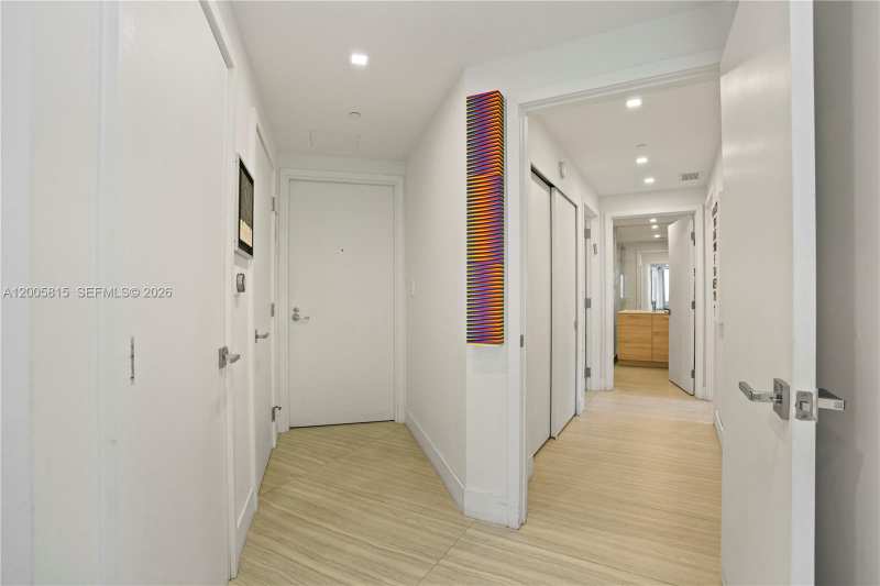 16385 Biscayne Blvd, North Miami Beach FL 33160