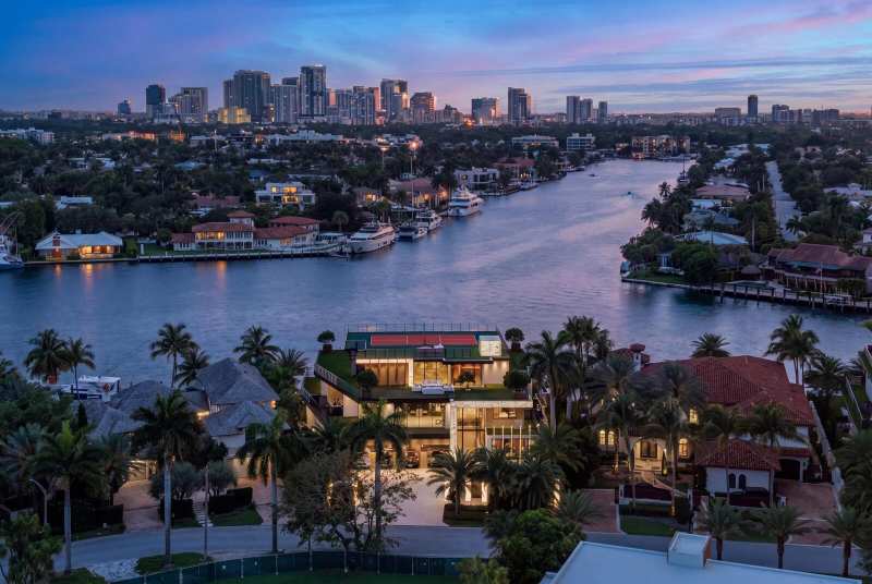 513 Middle River Drive, Fort Lauderdale FL 33304