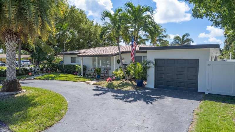 1116 SE 13th Court, Deerfield Beach FL 33441