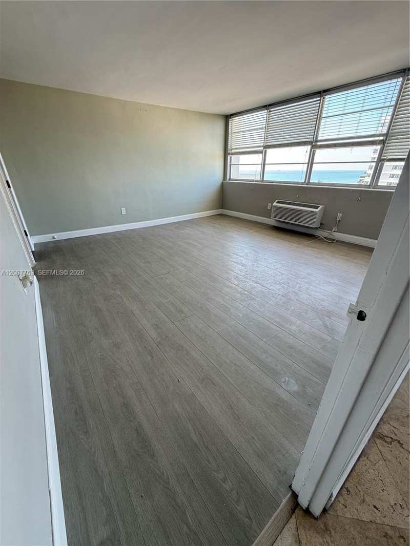 5313 Collins Ave # 1110, Miami Beach FL 33140