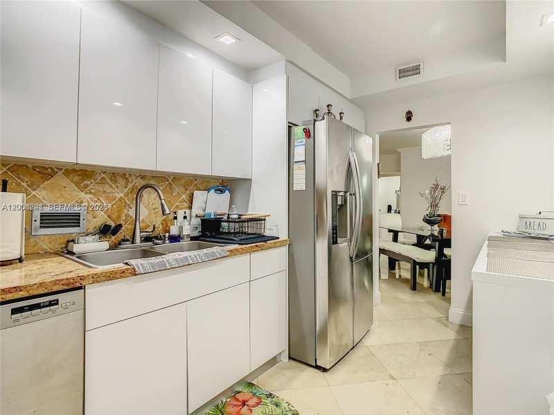 10185 Collins # 308, Bal Harbour FL 33154