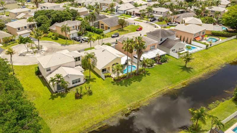 5535 NW 54th Circle, Coconut Creek FL 33073