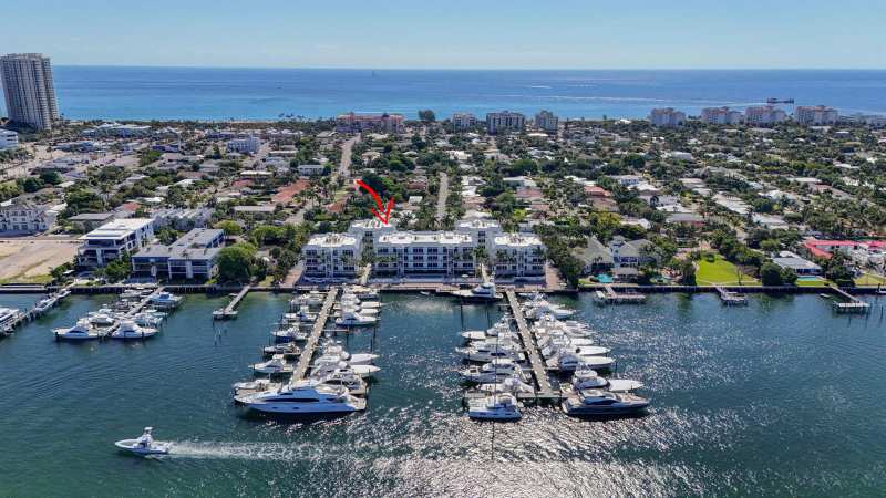 182 Lake Drive # 301, Palm Beach Shores FL 33404
