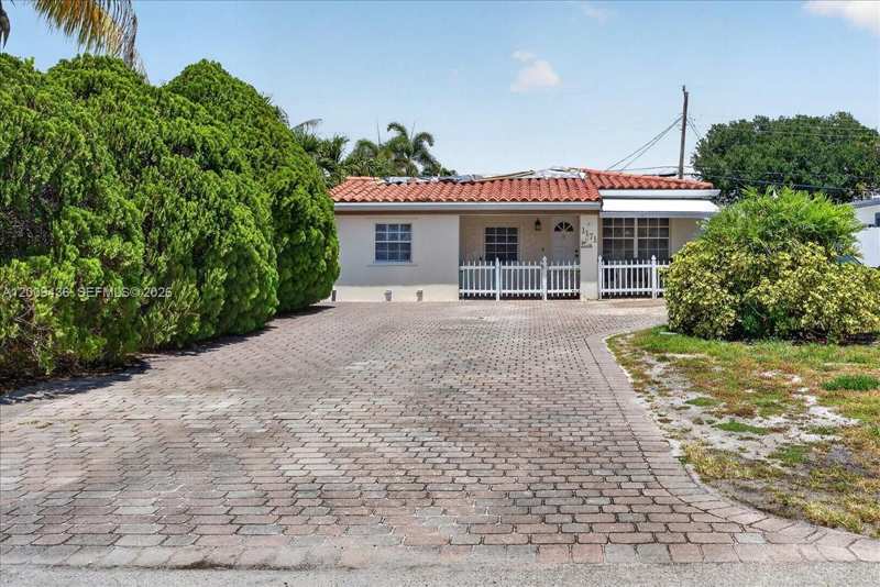 1171 NE 182nd St, North Miami Beach FL 33162
