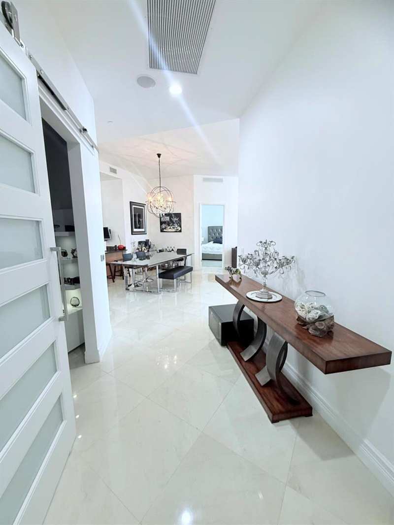 15811 Collins Avenue, Sunny Isles Beach FL 33160