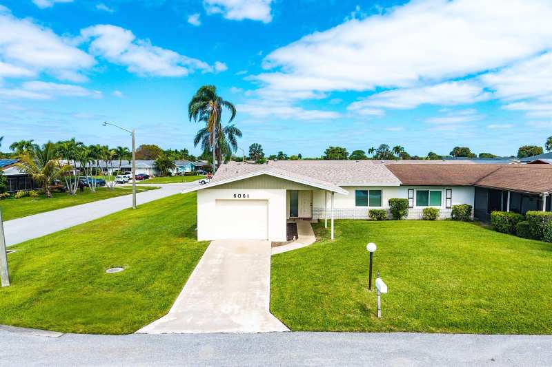 6061 Stanley Lane, Delray Beach FL 33484