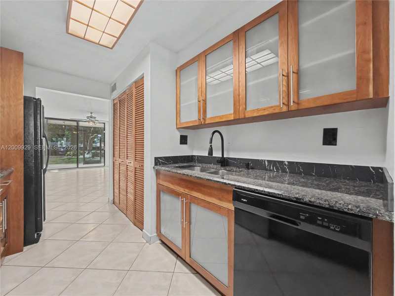 7451 NW 16th St # 110, Plantation FL 33313