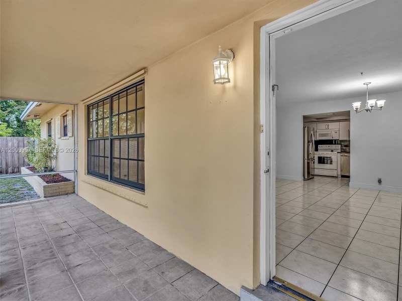 1322 SW 26th Ter, Fort Lauderdale FL 33312