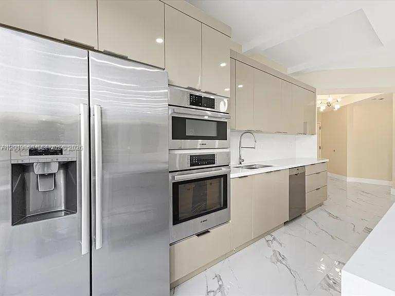 3900 Island Blvd # B408, Aventura FL 33160